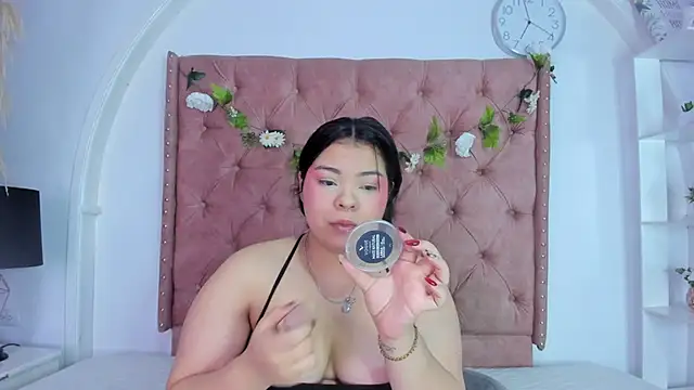 ROSELEI  online show from May 24, 2026, 12:49 pm