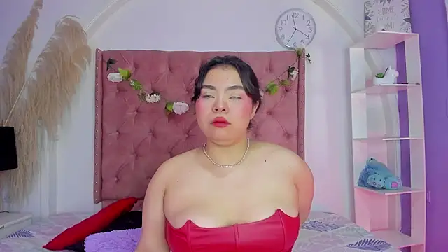 ROSELEI  online show from May 4, 2026, 1:14 pm
