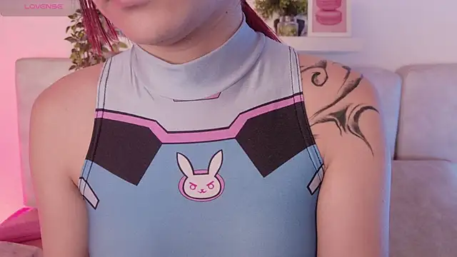 Snapshot of Hanni_Dulce_ chatting on April 9, 2026, 12:22 pm Hanni Dulce online show from April 9, 2026, 12:22 pm