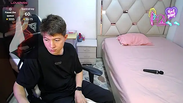 Zoe and jackk  online show from April 18, 2026, 8:31 pm