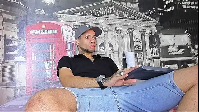 Snapshot of Daniel_huge22 chatting on April 10, 2026, 1:40 pm Daniel huge22 online show from April 10, 2026, 1:40 pm