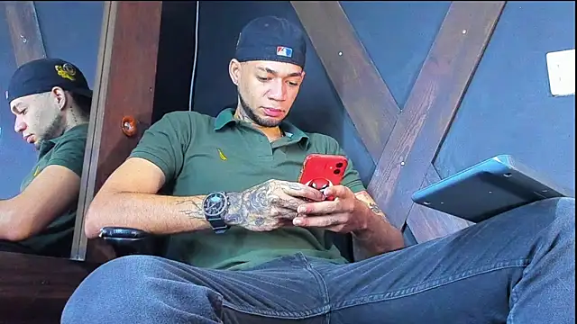Snapshot of Daniel_huge22 chatting on May 8, 2026, 1:48 pm Daniel huge22 online show from May 8, 2026, 1:48 pm