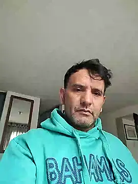 Snapshot of Senkoreman_hard chatting on August 3, 2026, 8:04 pm Senkoreman hard online show from August 3, 2026, 8:04 pm