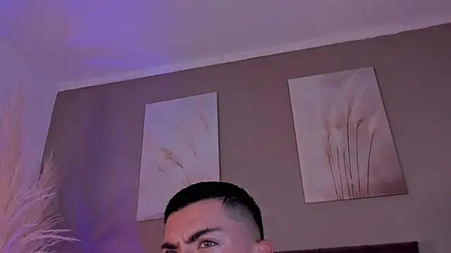 Snapshot of Alexander_Diazz chatting on June 16, 2026, 11:32 am Alexander Diazz online show from June 16, 2026, 11:32 am