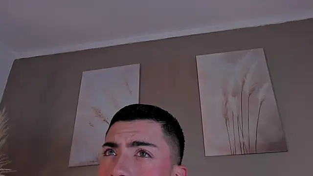 Snapshot of Alexander_Diazz chatting on June 13, 2026, 12:36 pm Alexander Diazz online show from June 13, 2026, 12:36 pm