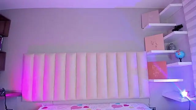 Cherry bom1 online show from April 7, 2026, 4:14 am