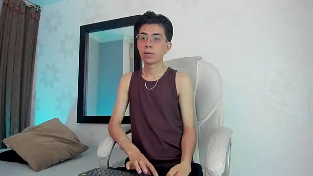youn rider online show from May 14, 2026, 7:44 pm