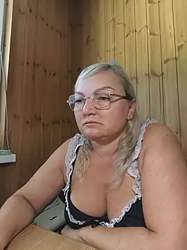 White-Chocolatte online show from June 30, 2026, 5:40 am