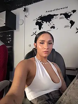 Sasha-firee online show from May 31, 2026, 6:09 pm