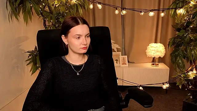 Snapshot of MarieFuller chatting on April 9, 2026, 7:47 am MarieFuller online show from April 9, 2026, 7:47 am