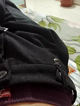 ekwjj online show from April 19, 2026, 6:54 pm