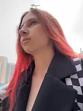 Snapshot of michelle_lovique chatting on May 4, 2026, 8:50 am michelle lovique online show from May 4, 2026, 8:50 am