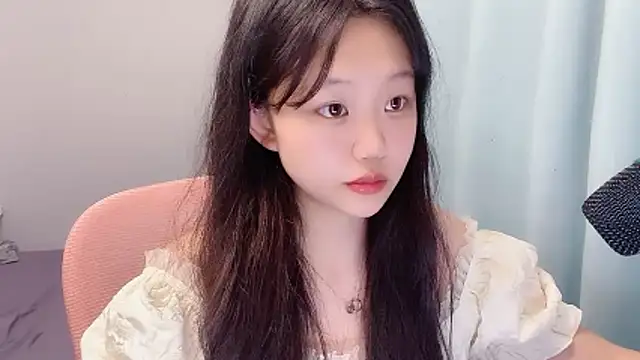 Snapshot of Lilababy00 chatting on May 5, 2026, 2:09 pm Lilababy00 online show from May 5, 2026, 2:09 pm