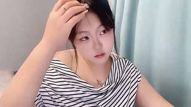 Snapshot of Lilababy00 chatting on April 25, 2026, 2:58 am Lilababy00 online show from April 25, 2026, 2:58 am