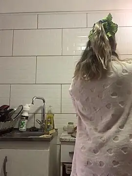 bombona25 online show from April 14, 2026, 4:45 pm