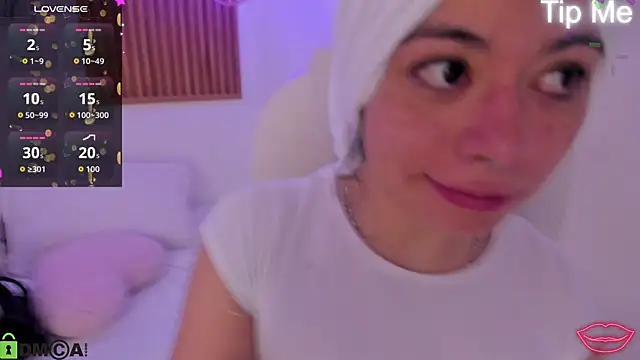 Snapshot of ghostmila chatting on July 11, 2026, 1:55 pm ghostmila online show from July 11, 2026, 1:55 pm