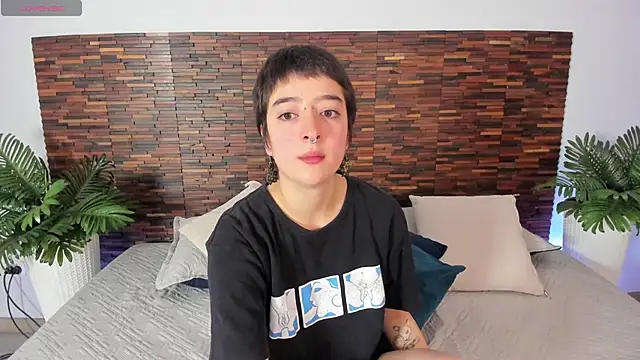 Snapshot of Atheena__ chatting on June 11, 2026, 1:19 pm Atheena online show from June 11, 2026, 1:19 pm