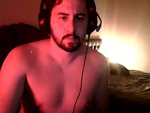 cwbfetiche online show from April 7, 2026, 10:22 pm