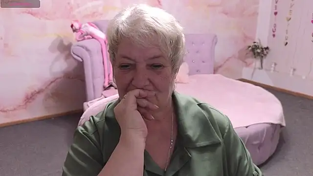 Snapshot of Poppy_Pulse chatting on April 23, 2026, 5:25 am Poppy Pulse online show from April 23, 2026, 5:25 am