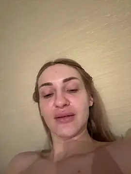 lovencat online show from April 7, 2026, 10:22 pm