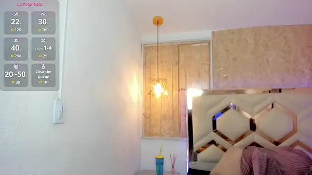 Lips Hotz online show from April 15, 2026, 1:59 pm