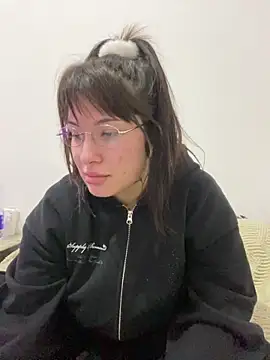 Snapshot of cherryxxox chatting on May 14, 2026, 4:20 am cherryxxox online show from May 14, 2026, 4:20 am