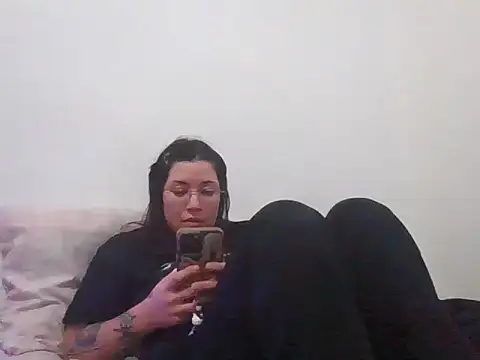 Snapshot of cherryxxox chatting on April 26, 2026, 10:51 pm cherryxxox online show from April 26, 2026, 10:51 pm