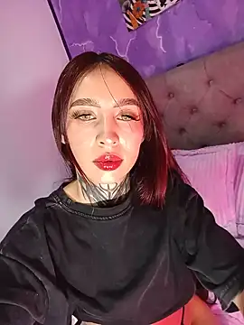 Rouxx 1 online show from July 30, 2026, 8:41 pm