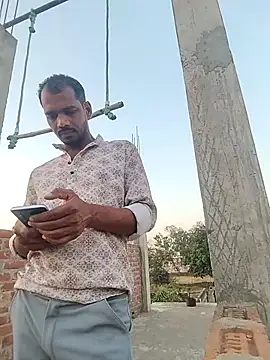 daddyishere102 online show from April 13, 2026, 12:42 pm