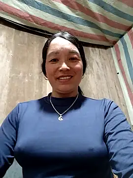 Snapshot of vanlucky2 chatting on April 29, 2026, 2:10 pm vanlucky2 online show from April 29, 2026, 2:10 pm