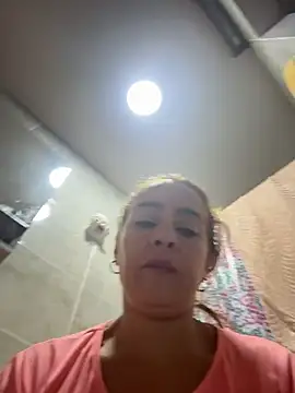Natigoonzalez online show from May 21, 2026, 1:19 pm