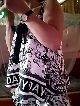 Snapshot of chaubau1 chatting on April 11, 2026, 2:30 am chaubau1 online show from April 11, 2026, 2:30 am