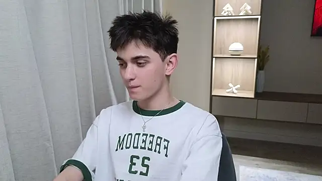 Snapshot of alexander_18_xxl chatting on June 28, 2026, 1:17 pm alexander 18 xxl online show from June 28, 2026, 1:17 pm