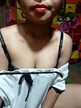 ross001 online show from April 13, 2026, 7:07 pm