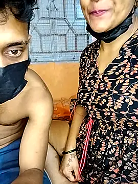 hornycouple096 online show from April 26, 2026, 10:56 am