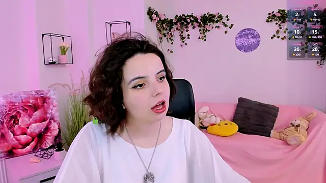 mia mooon  online show from June 26, 2026, 8:42 am