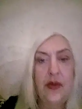 Snapshot of Julia20X chatting on April 15, 2026, 8:31 pm Julia20X online show from April 15, 2026, 8:31 pm