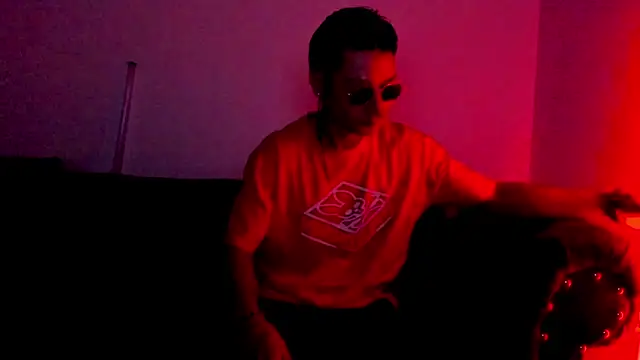 Snapshot of AbaturLopez chatting on April 10, 2026, 8:27 pm AbaturLopez online show from April 10, 2026, 8:27 pm