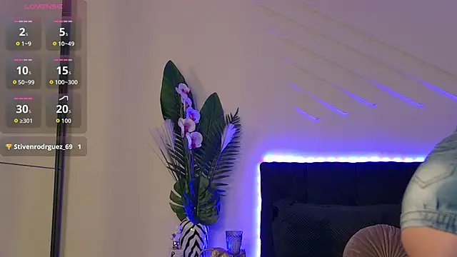 Snapshot of armina_red chatting on April 11, 2026, 5:48 am armina red online show from April 11, 2026, 5:48 am