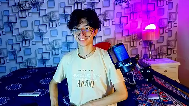 Snapshot of Twink_Sebas7 chatting on April 26, 2026, 12:13 pm Twink Sebas7 online show from April 26, 2026, 12:13 pm