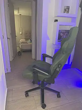 Snapshot of Thiago___ chatting on April 11, 2026, 5:05 pm Thiago online show from April 11, 2026, 5:05 pm