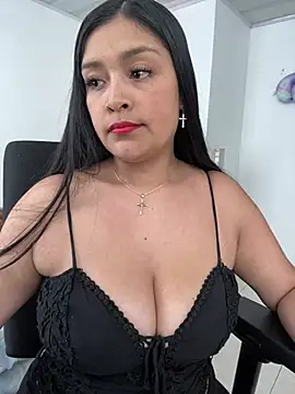 Snapshot of Simplemente_Aurora chatting on June 12, 2026, 9:34 pm Simplemente Aurora online show from June 12, 2026, 9:34 pm