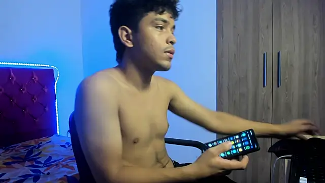 Snapshot of rynar_23 chatting on April 10, 2026, 1:18 pm rynar 23 online show from April 10, 2026, 1:18 pm