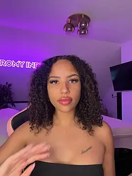 princessromyindy online show from April 18, 2026, 12:51 pm
