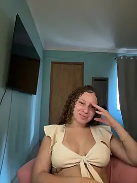 sophiiahot online show from May 8, 2026, 6:12 pm