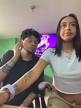 hotlatinocouple   online show from June 3, 2026, 10:14 pm