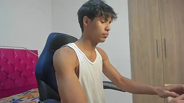 skinny sam online show from April 20, 2026, 4:04 am