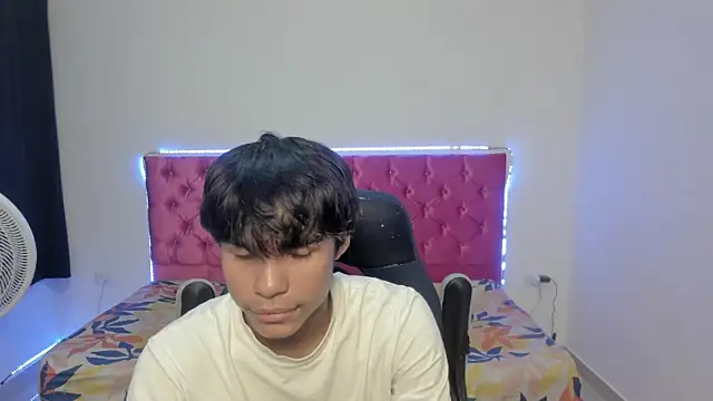 skinny sam online show from May 25, 2026, 5:29 am