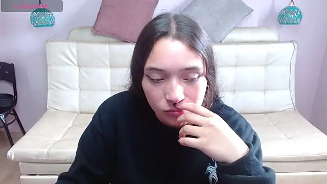 Snapshot of Marianne_Cam chatting on May 12, 2026, 2:56 pm Marianne Cam online show from May 12, 2026, 2:56 pm