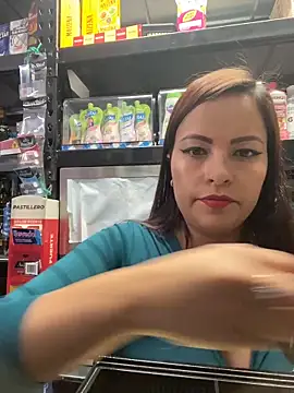 MIA ROSSEEE online show from May 27, 2026, 2:35 pm